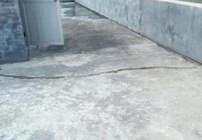 紫云楼顶漏水维修公司分享下如何解决卫生间隐蔽部位漏水的问题?